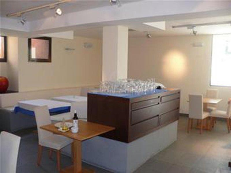 אלמייטה באחו Axarquia Beach Hotel מסעדה תמונה